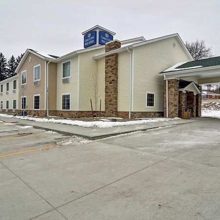 Cobblestone Hotel & Suites - Punxsutawney エクステリア 写真