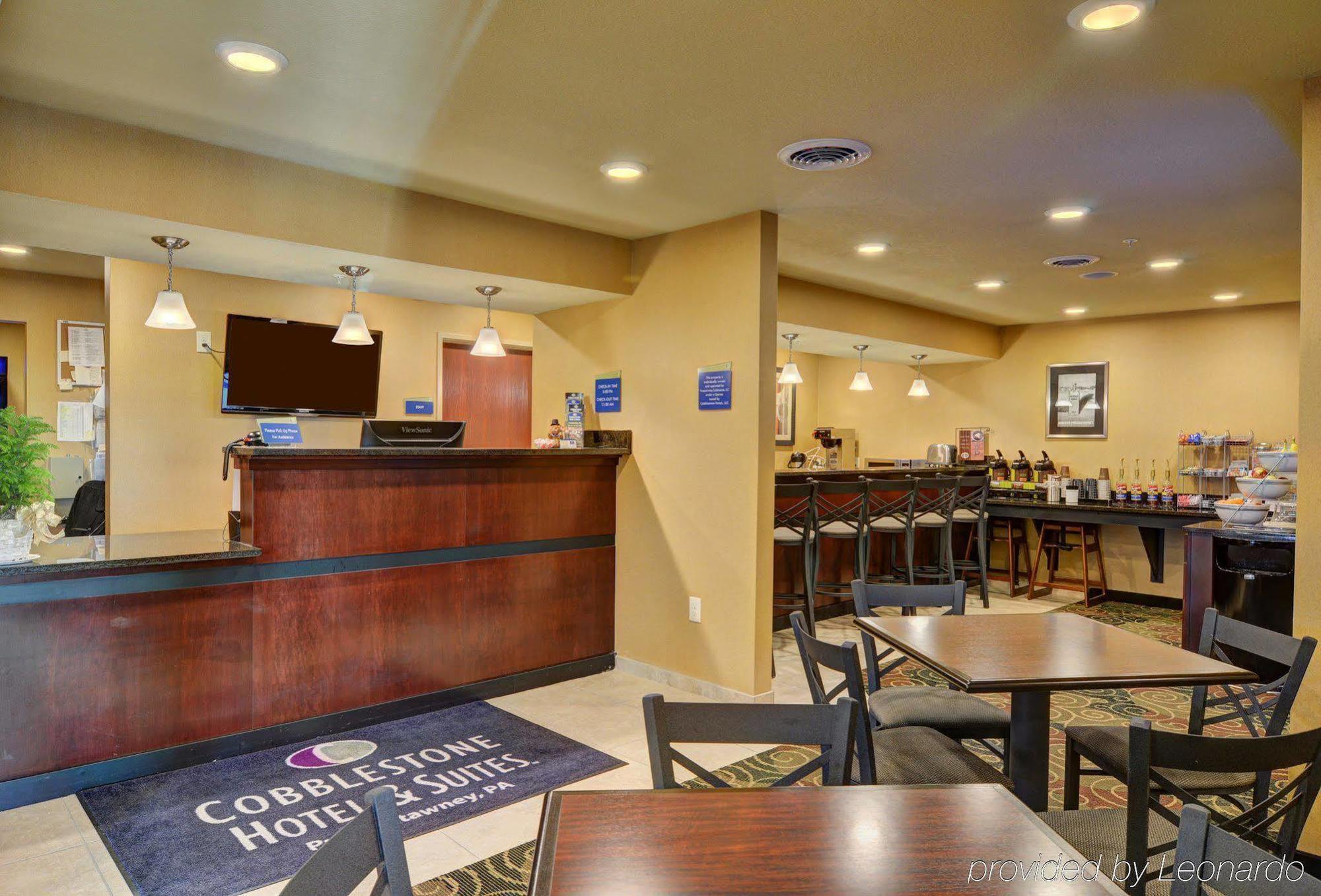 Cobblestone Hotel & Suites - Punxsutawney エクステリア 写真