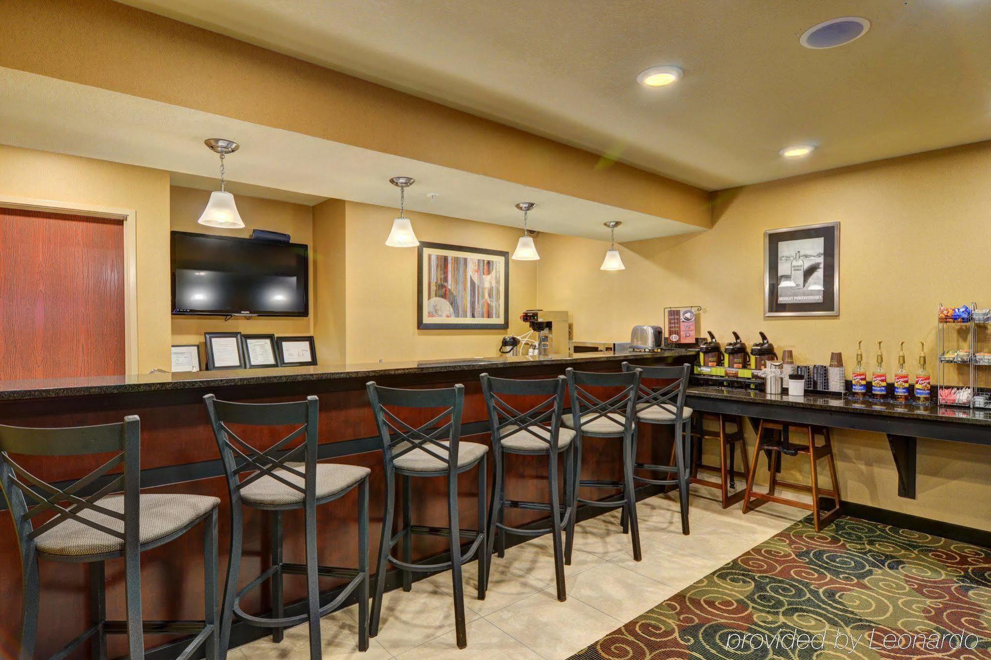Cobblestone Hotel & Suites - Punxsutawney エクステリア 写真