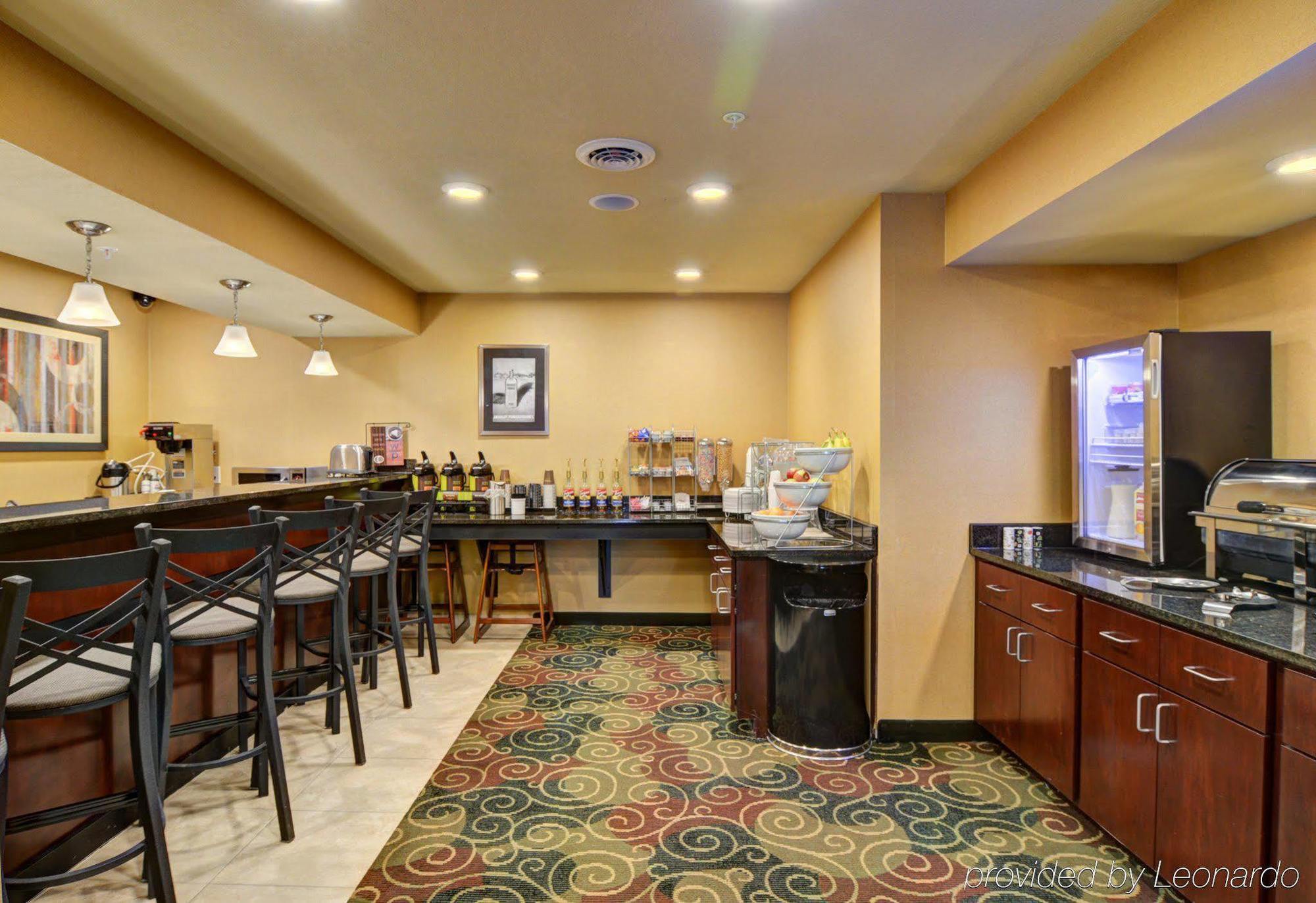 Cobblestone Hotel & Suites - Punxsutawney エクステリア 写真